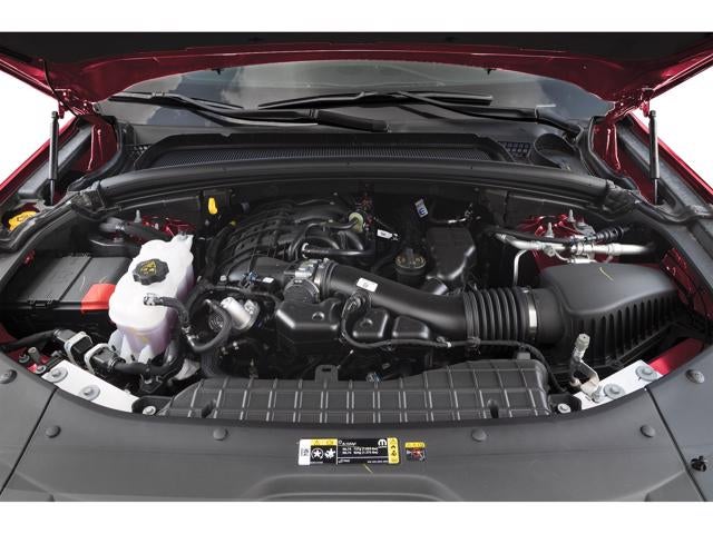 2025 Jeep Grand Cherokee engine shot