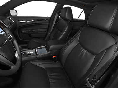 2014 Chrysler 300 4dr Sdn RWD