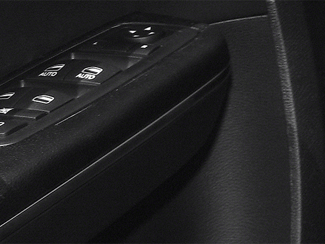 2014 Chrysler 300 4dr Sdn RWD