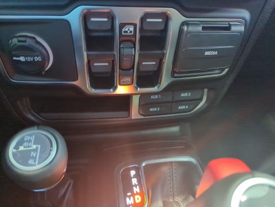 2027 Jeep Wrangler WRANGLER 4-DOOR SAHARA