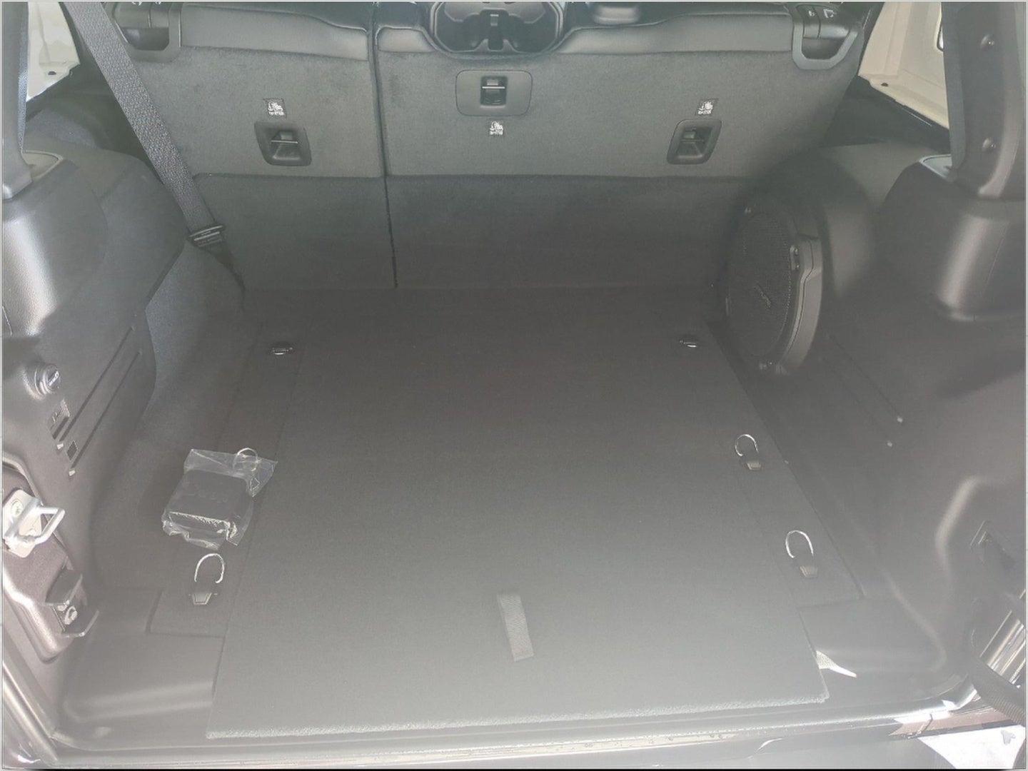 2027 Jeep Wrangler WRANGLER 4-DOOR SAHARA