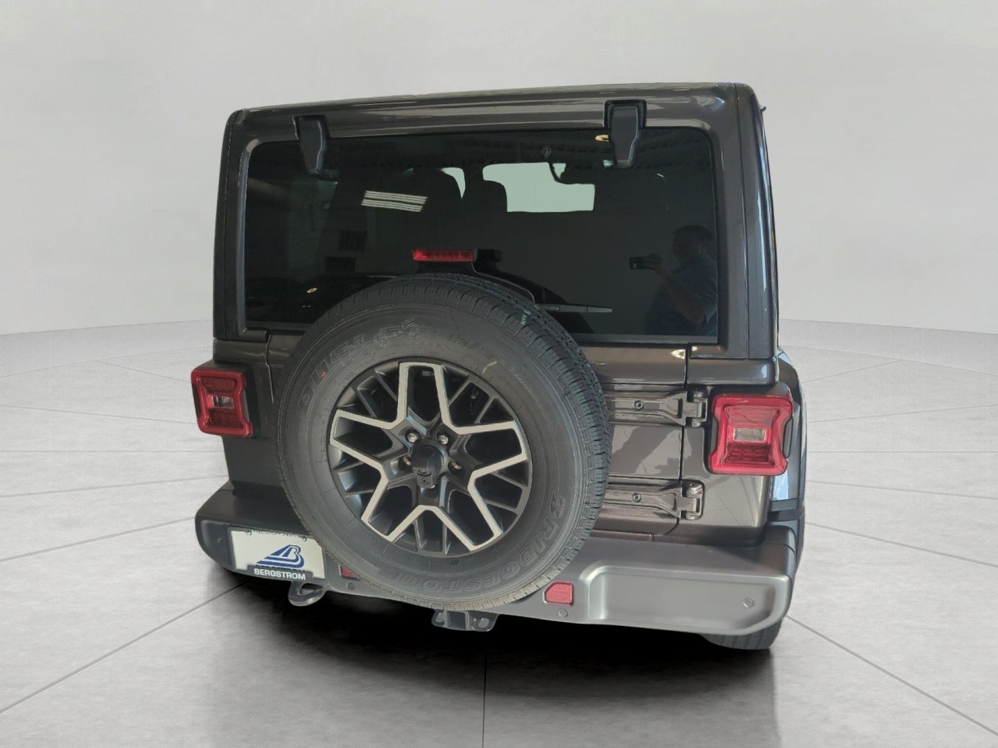 2027 Jeep Wrangler WRANGLER 4-DOOR SAHARA