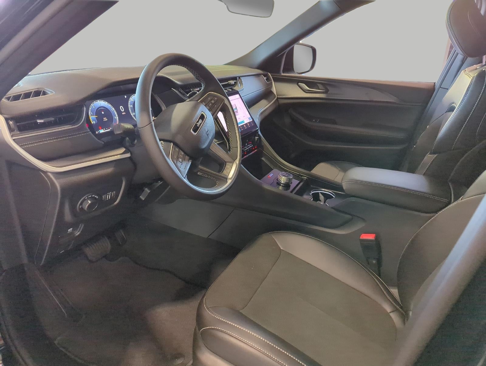 2027 Jeep Grand Cherokee GRAND CHEROKEE LAREDO X 4X4