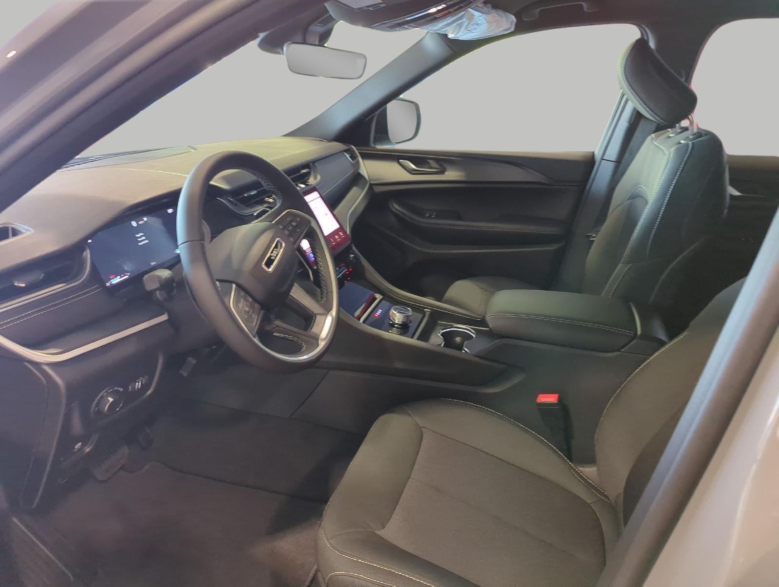 2027 Jeep Grand Cherokee GRAND CHEROKEE LAREDO 4X4