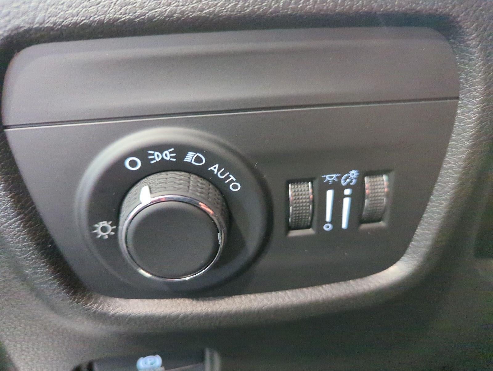 2027 Jeep Grand Cherokee GRAND CHEROKEE LAREDO 4X4