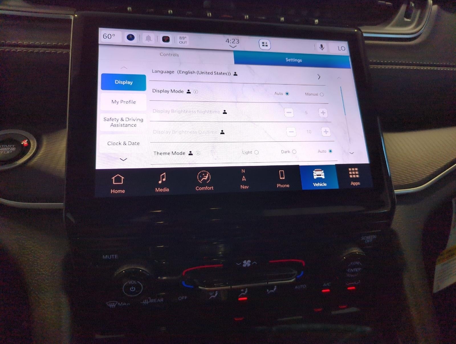 2027 Jeep Grand Cherokee GRAND CHEROKEE LAREDO 4X4