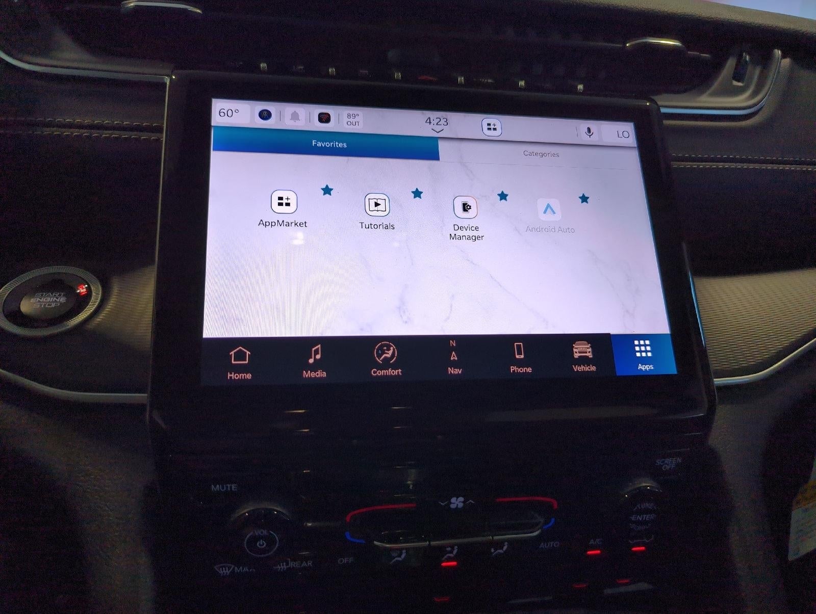 2027 Jeep Grand Cherokee GRAND CHEROKEE LAREDO 4X4