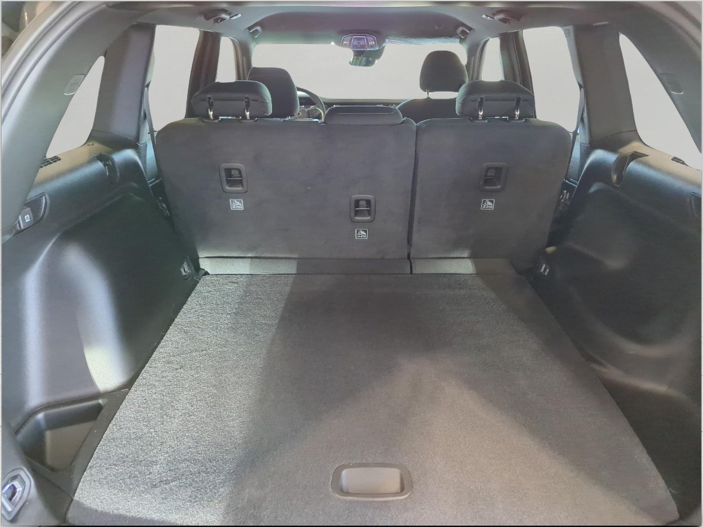 2027 Jeep Grand Cherokee GRAND CHEROKEE LAREDO 4X4