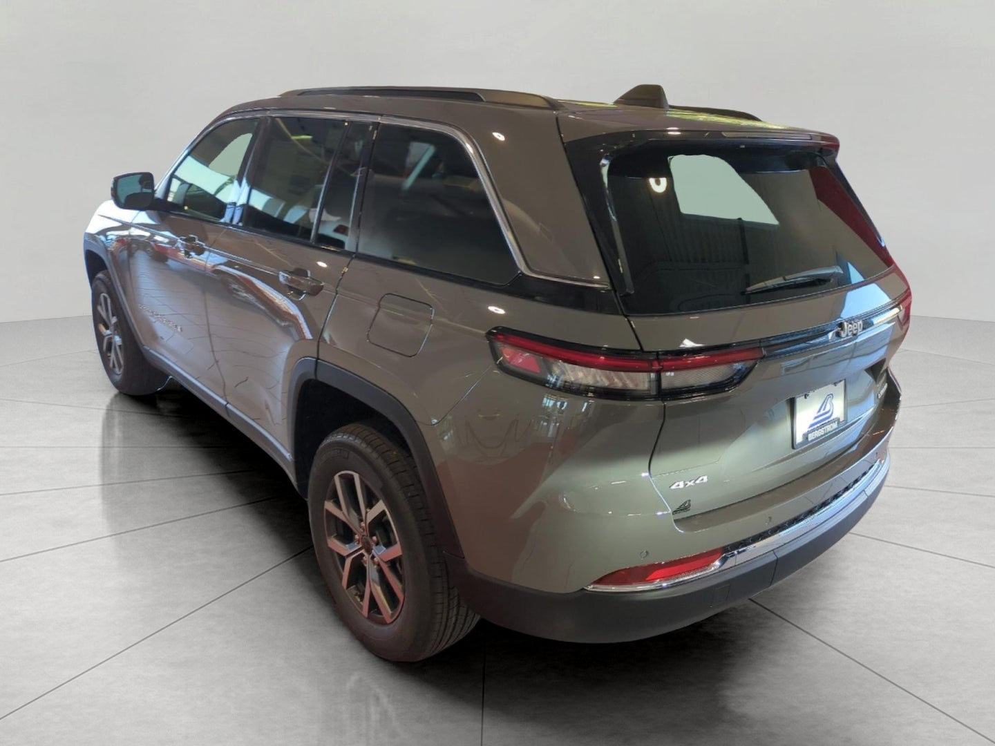 2027 Jeep Grand Cherokee GRAND CHEROKEE LAREDO 4X4