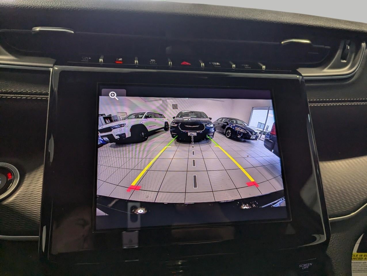 2025 Jeep Grand Cherokee GRAND CHEROKEE LAREDO X 4X4