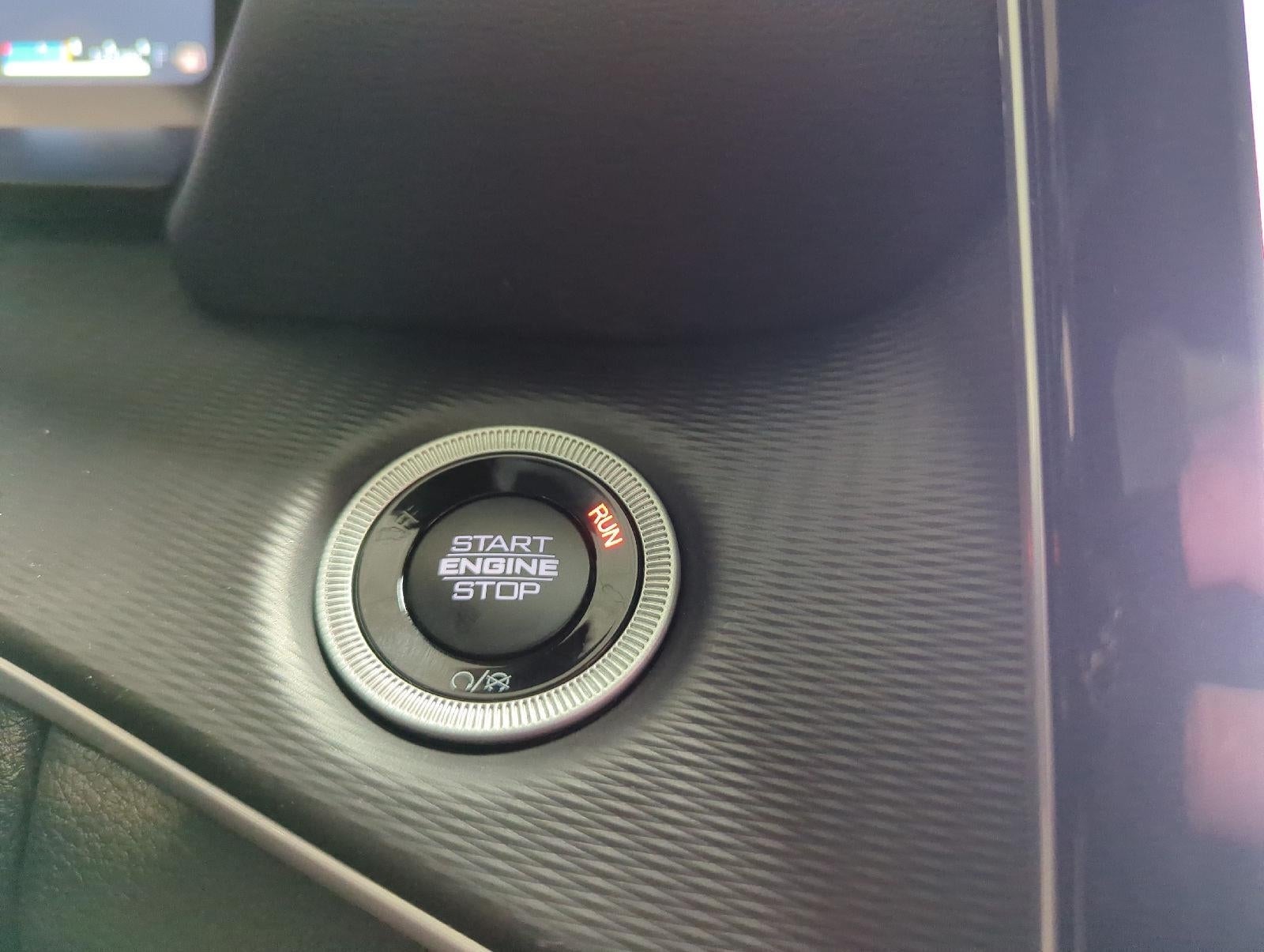 2027 Jeep Grand Cherokee GRAND CHEROKEE LAREDO X 4X4