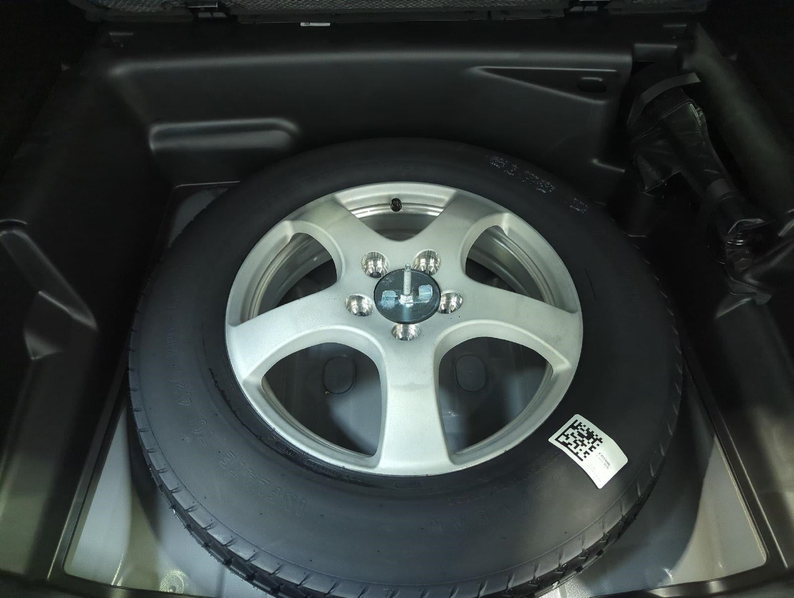 2027 Jeep Grand Cherokee GRAND CHEROKEE LAREDO X 4X4