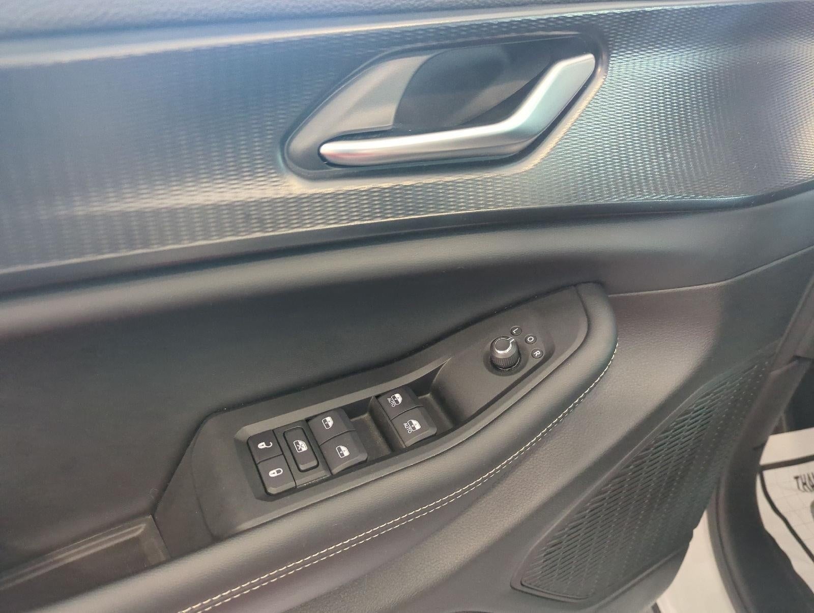 2025 Jeep Grand Cherokee Laredo 4x4