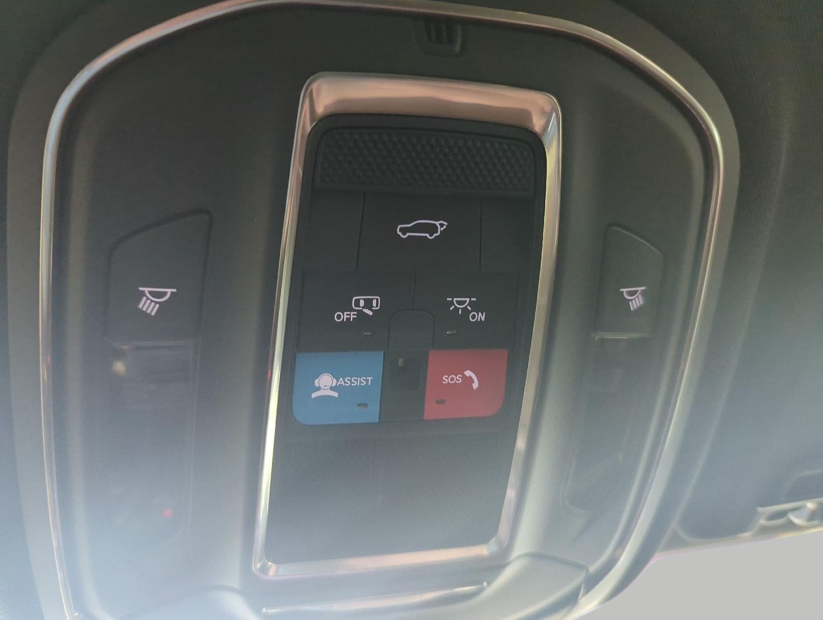 2025 Jeep Grand Cherokee Laredo 4x4