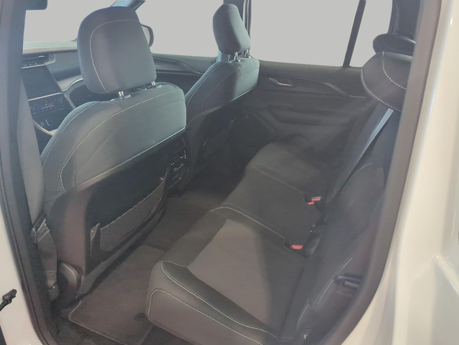 2025 Jeep Grand Cherokee Laredo 4x4