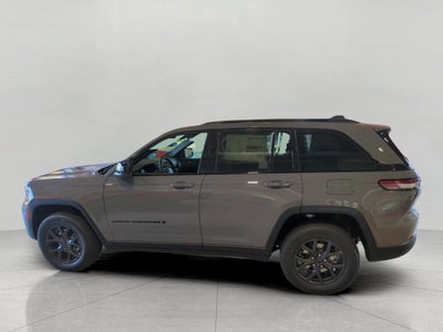 2027 Jeep Grand Cherokee GRAND CHEROKEE LAREDO X 4X4