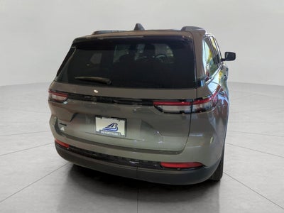 2027 Jeep Grand Cherokee GRAND CHEROKEE LAREDO X 4X4