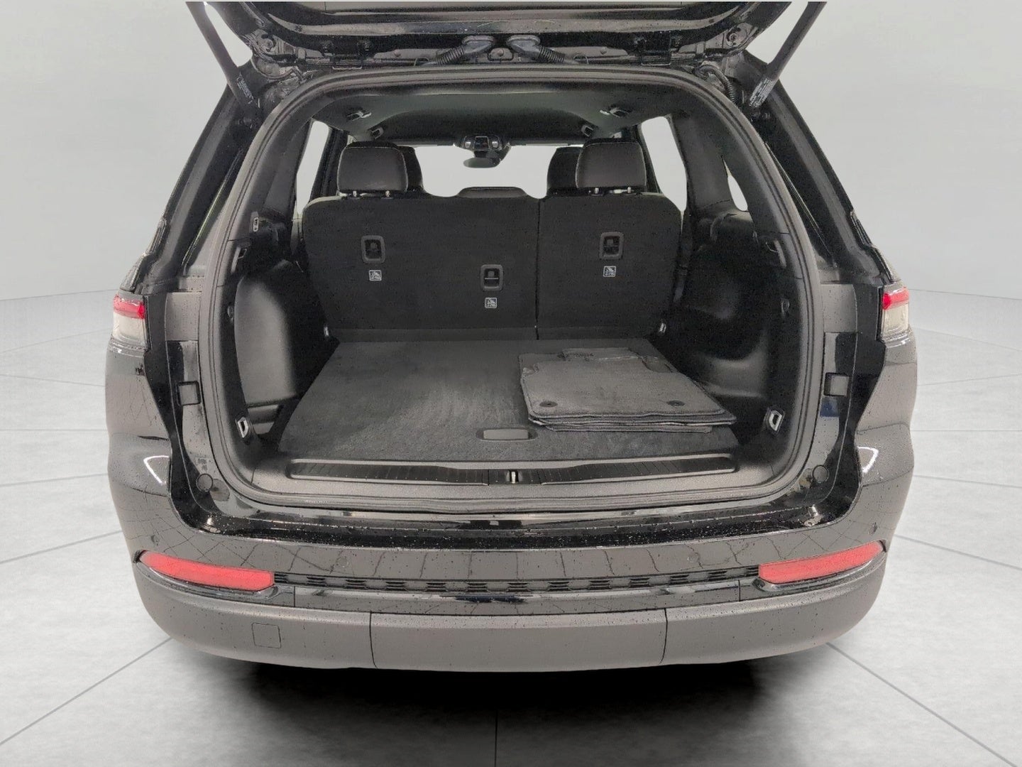 2025 Jeep Grand Cherokee Altitude 4x4