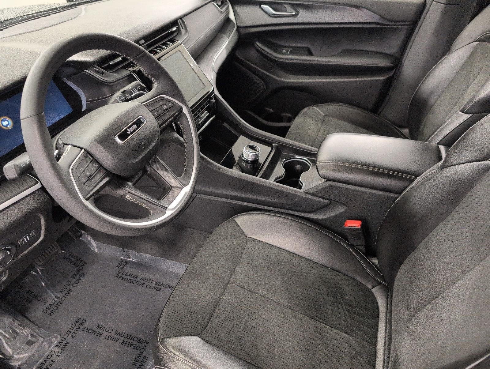 2025 Jeep Grand Cherokee Altitude 4x4