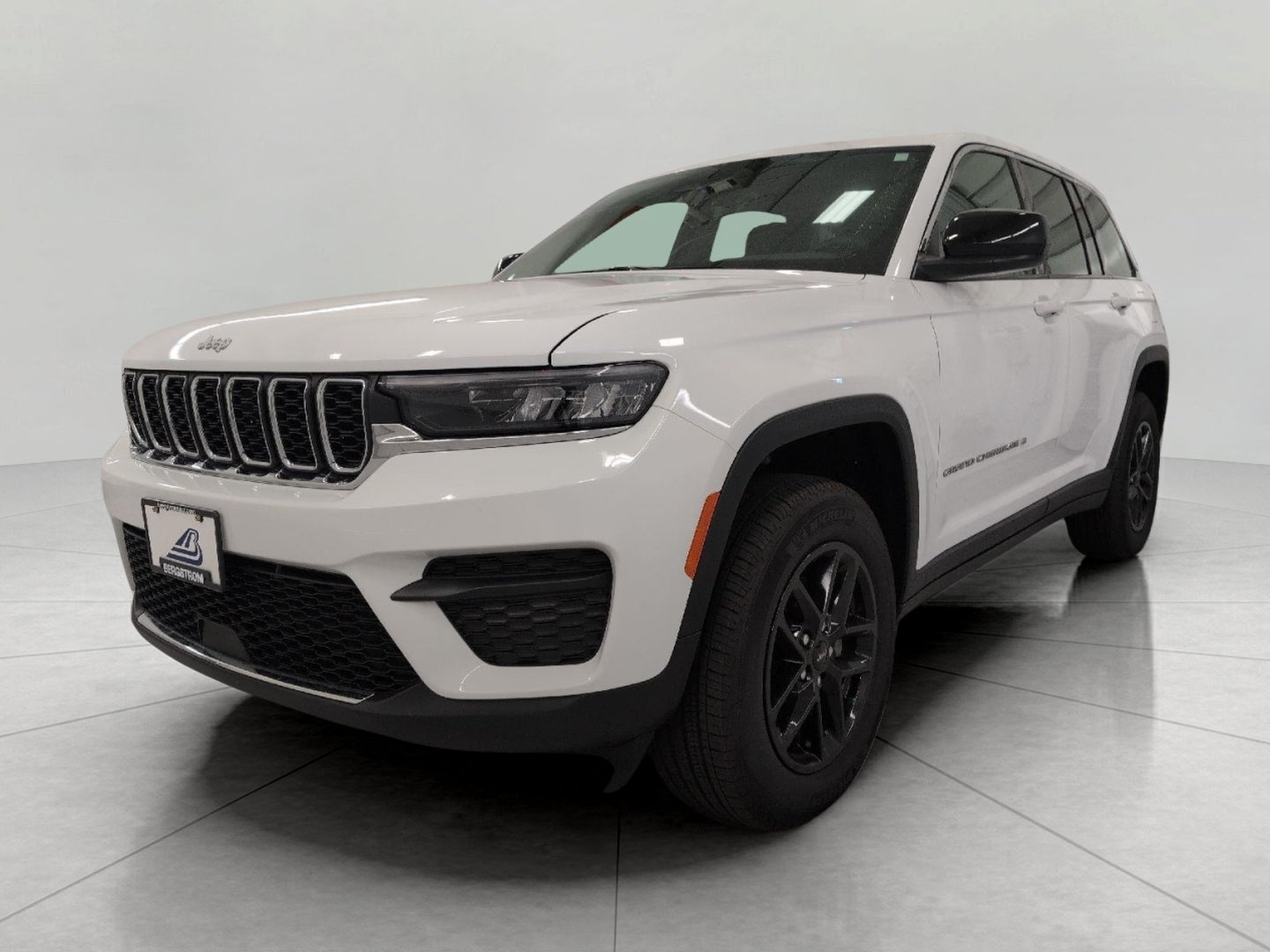 2025 Jeep Grand Cherokee Laredo X 4x4