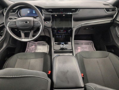 2025 Jeep Grand Cherokee Laredo X 4x4