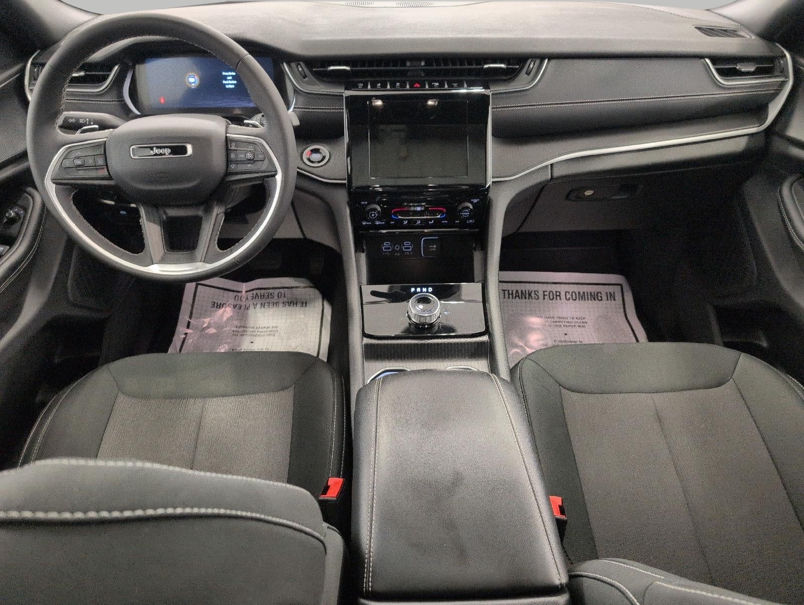 2025 Jeep Grand Cherokee Laredo X 4x4