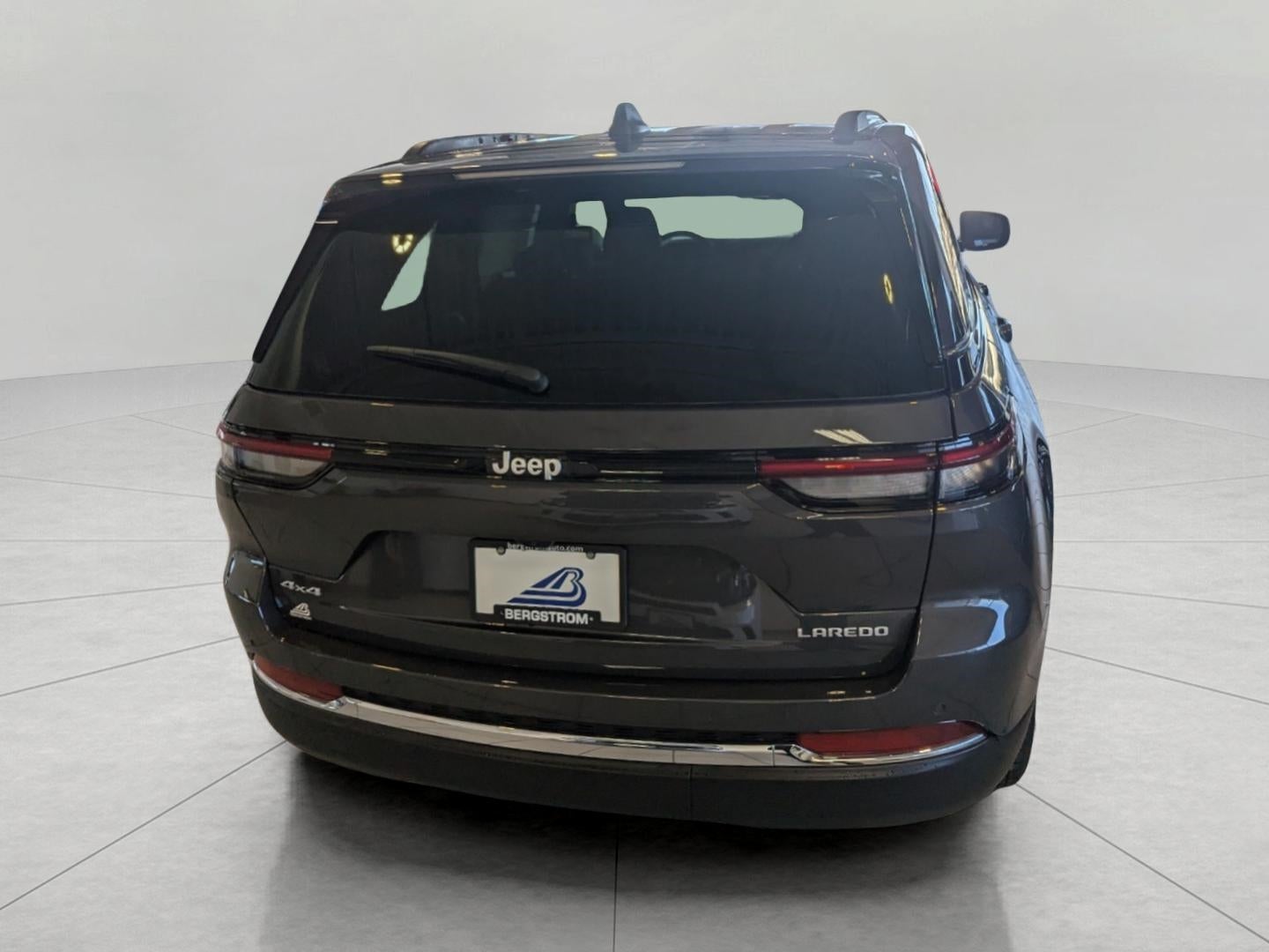 2026 Jeep Grand Cherokee GRAND CHEROKEE LAREDO X 4X4