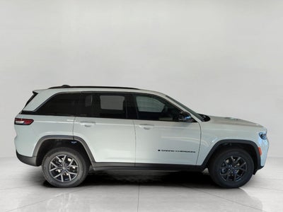 2027 Jeep Grand Cherokee GRAND CHEROKEE LAREDO ALTITUDE 4X4