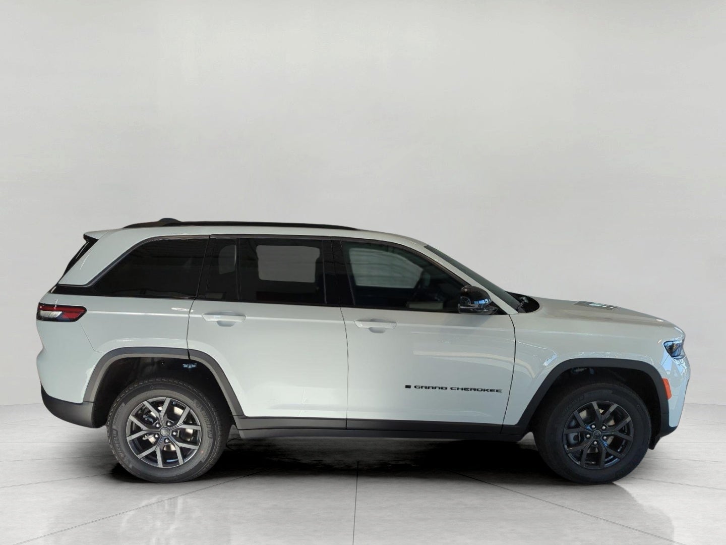 2027 Jeep Grand Cherokee GRAND CHEROKEE LAREDO ALTITUDE 4X4