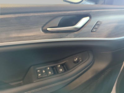 2027 Jeep Grand Cherokee GRAND CHEROKEE LIMITED 4X4