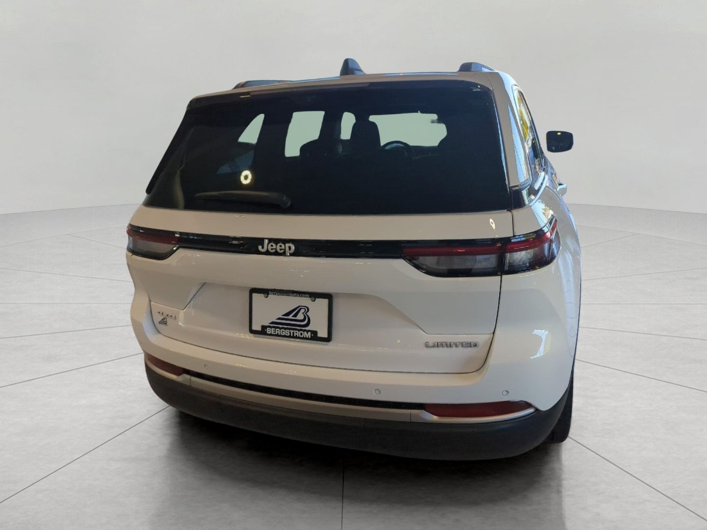 2027 Jeep Grand Cherokee GRAND CHEROKEE LIMITED 4X4
