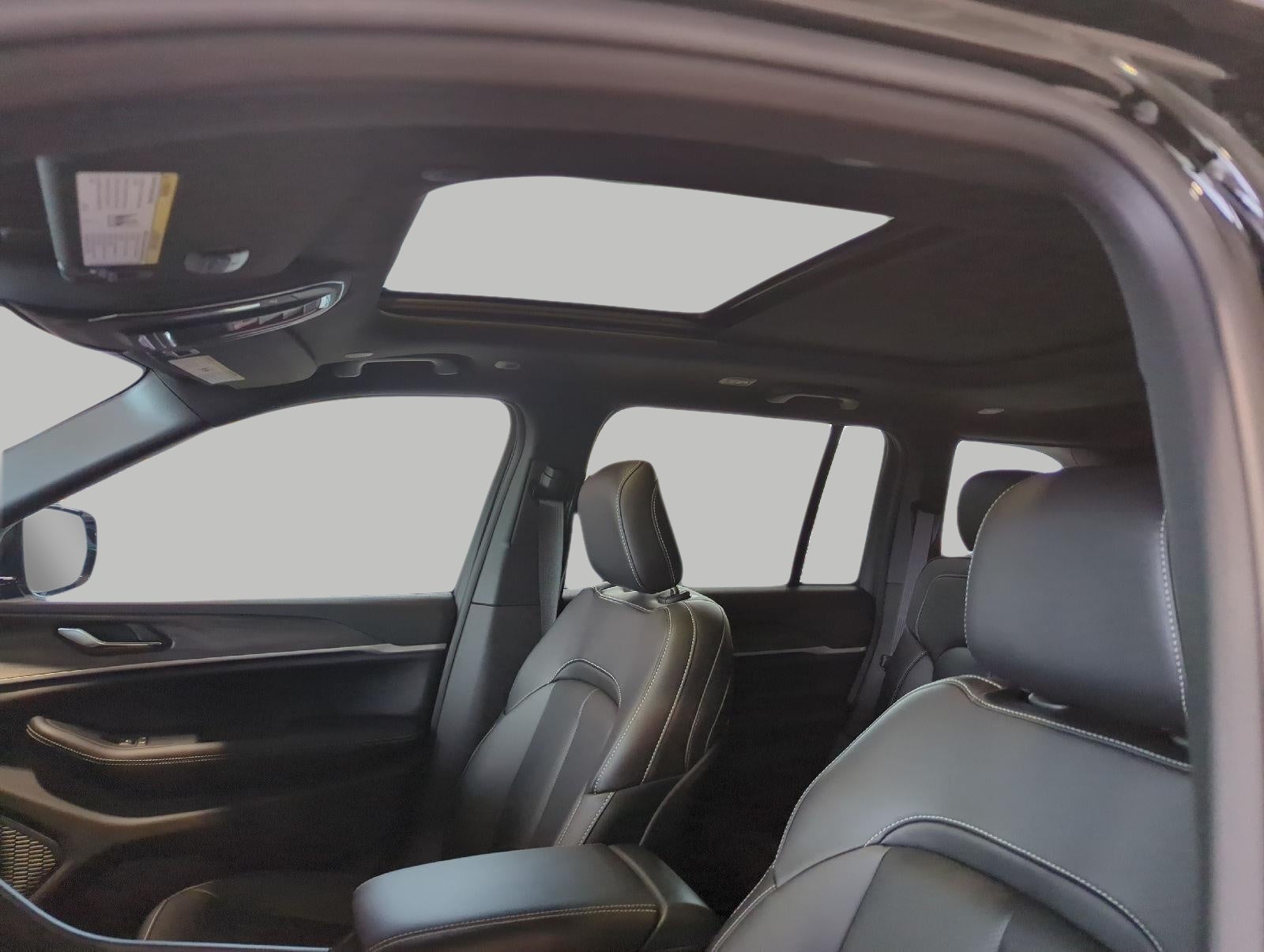 2027 Jeep Grand Cherokee GRAND CHEROKEE LIMITED 4X4