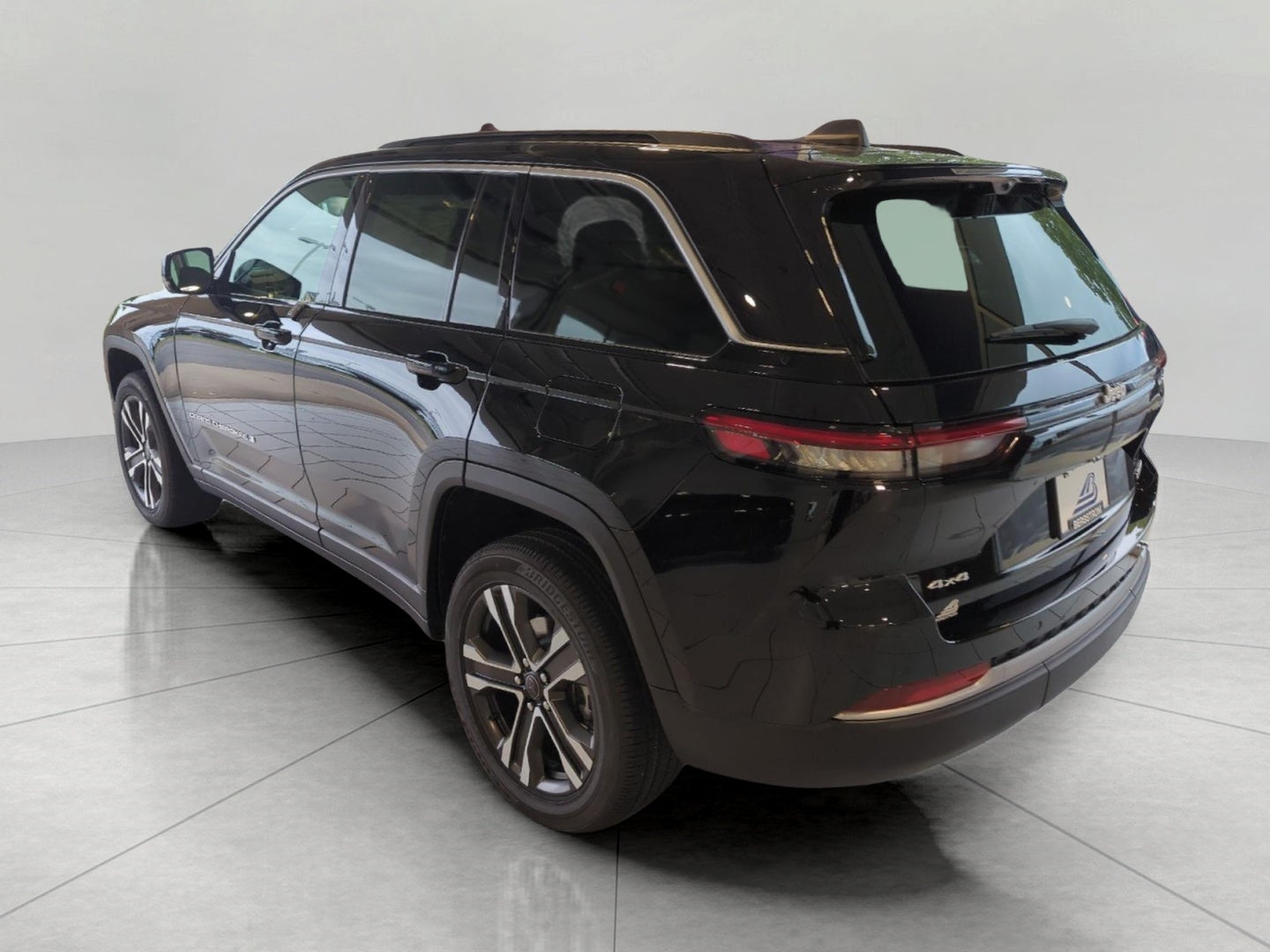 2027 Jeep Grand Cherokee GRAND CHEROKEE LIMITED 4X4