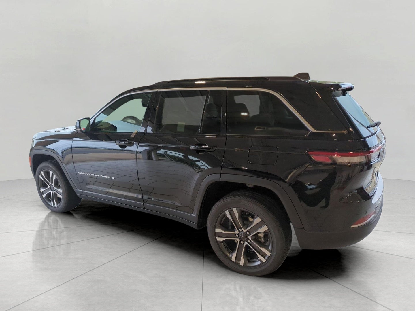 2027 Jeep Grand Cherokee GRAND CHEROKEE LIMITED 4X4