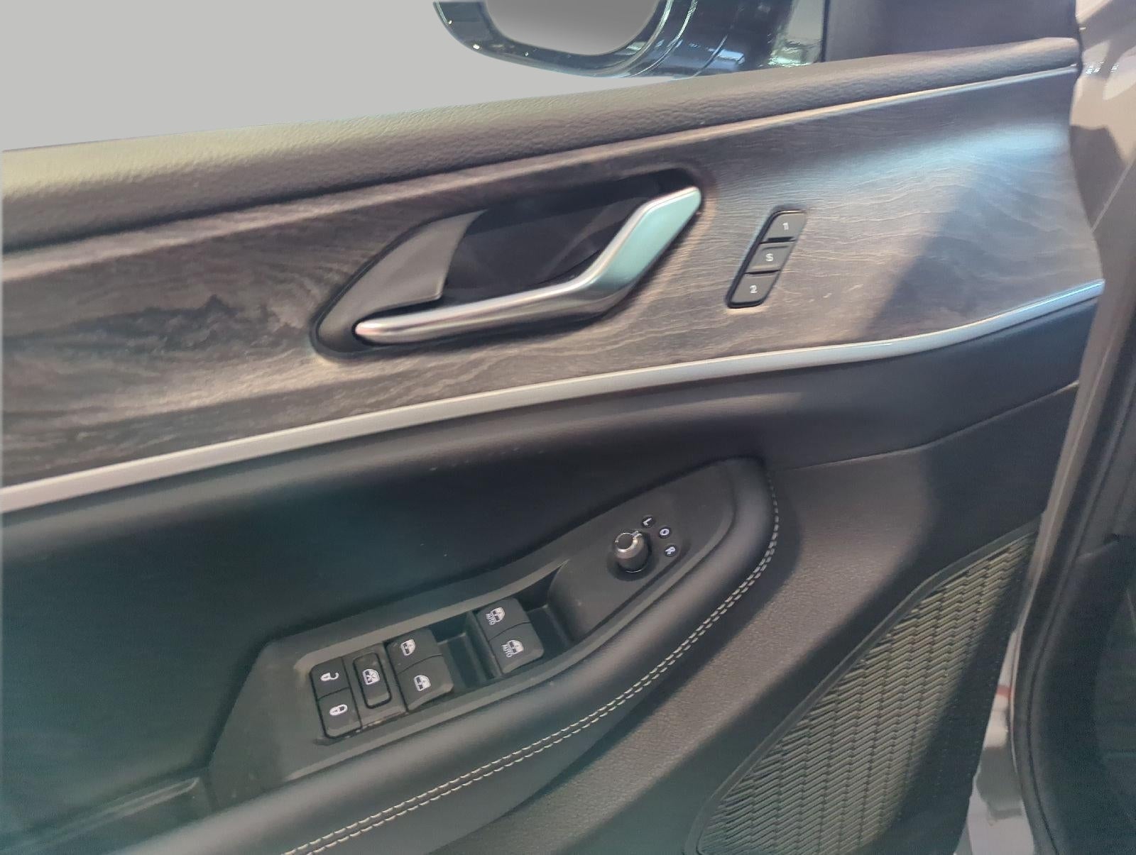 2027 Jeep Grand Cherokee GRAND CHEROKEE LIMITED 4X4