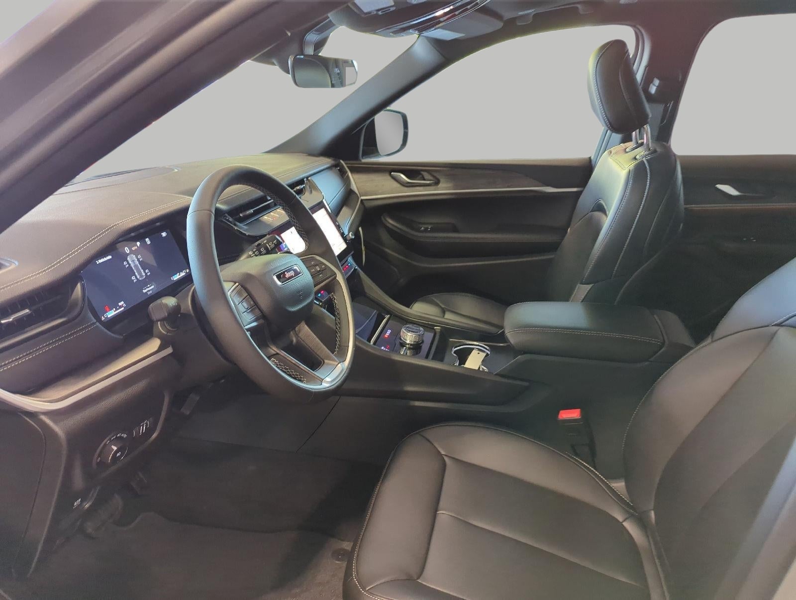 2027 Jeep Grand Cherokee GRAND CHEROKEE LIMITED 4X4