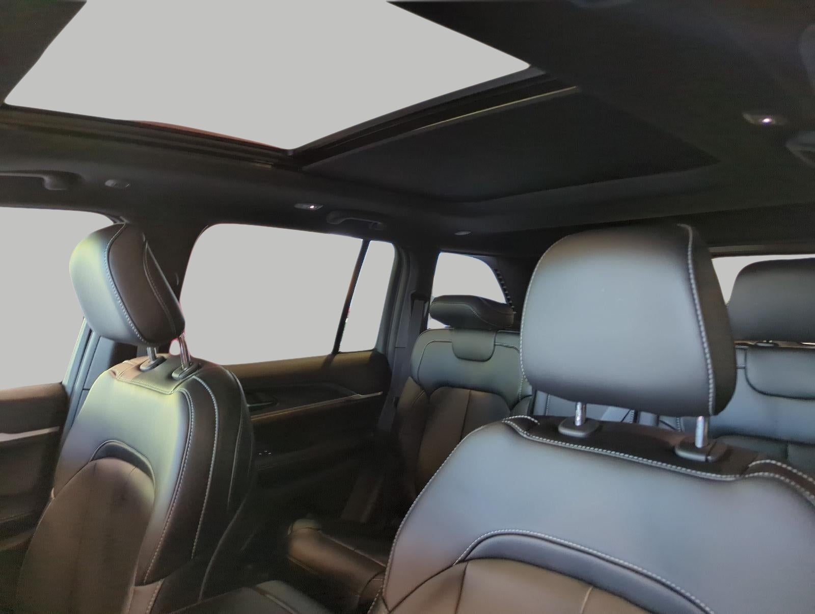 2027 Jeep Grand Cherokee GRAND CHEROKEE LIMITED 4X4