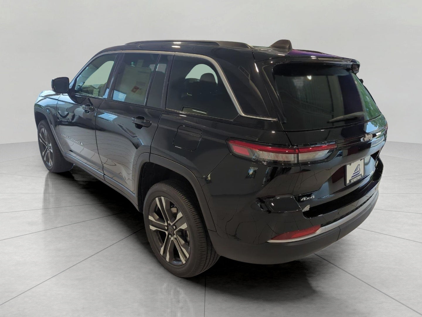 2027 Jeep Grand Cherokee GRAND CHEROKEE LIMITED 4X4