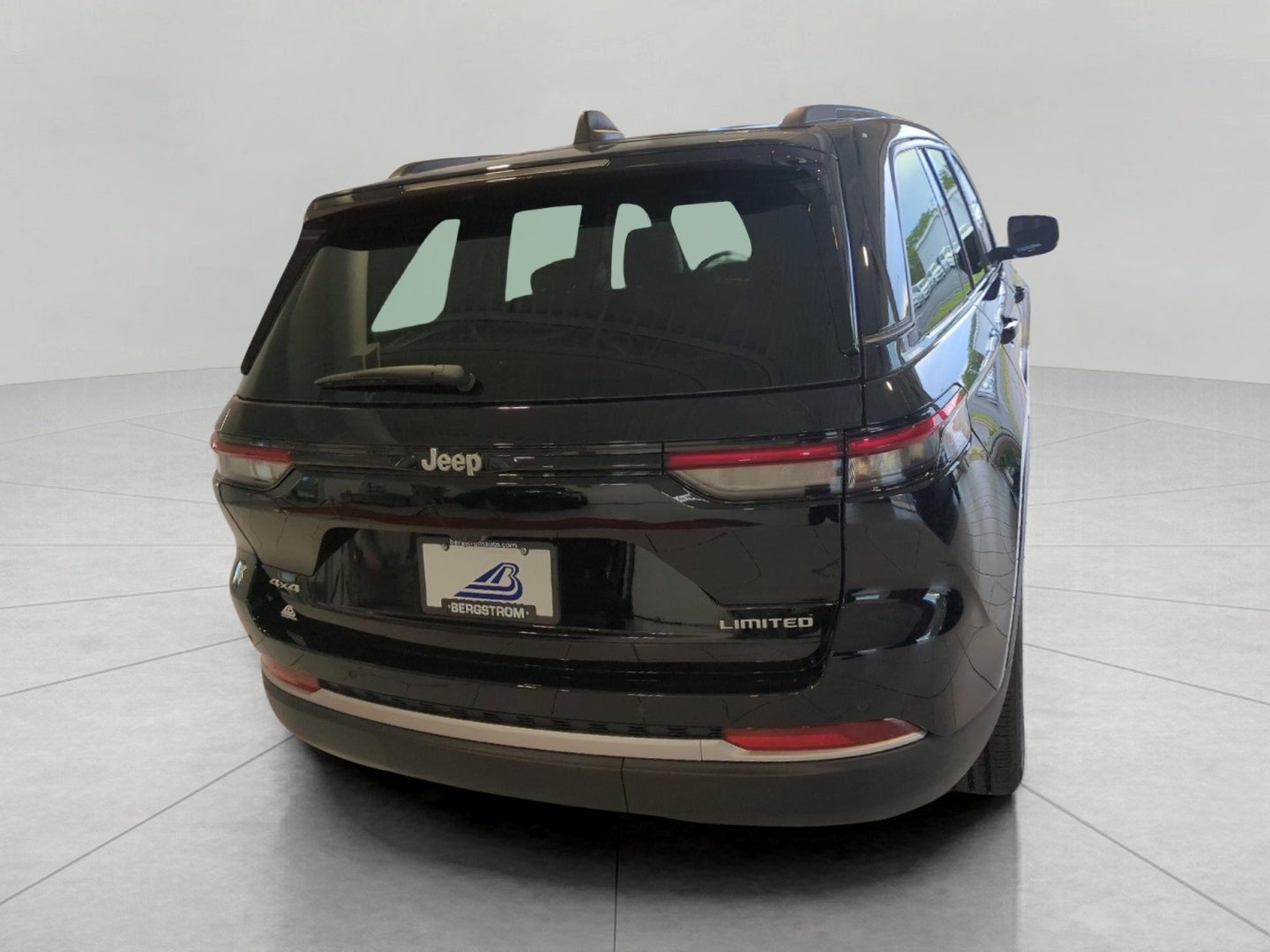 2027 Jeep Grand Cherokee GRAND CHEROKEE LIMITED 4X4