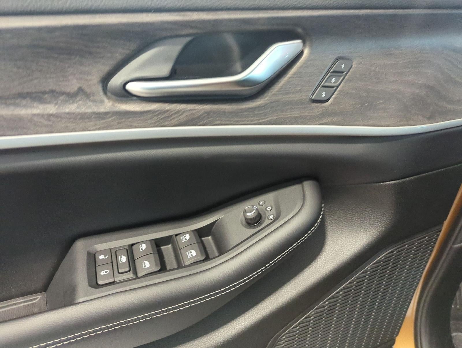 2027 Jeep Grand Cherokee GRAND CHEROKEE LIMITED 4X4