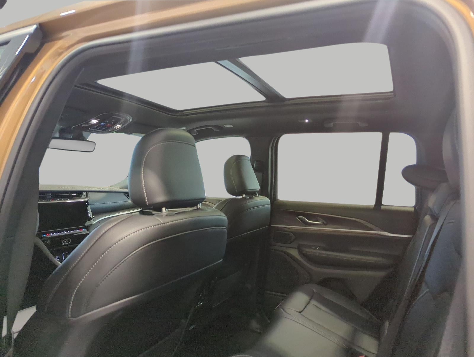 2027 Jeep Grand Cherokee GRAND CHEROKEE LIMITED 4X4