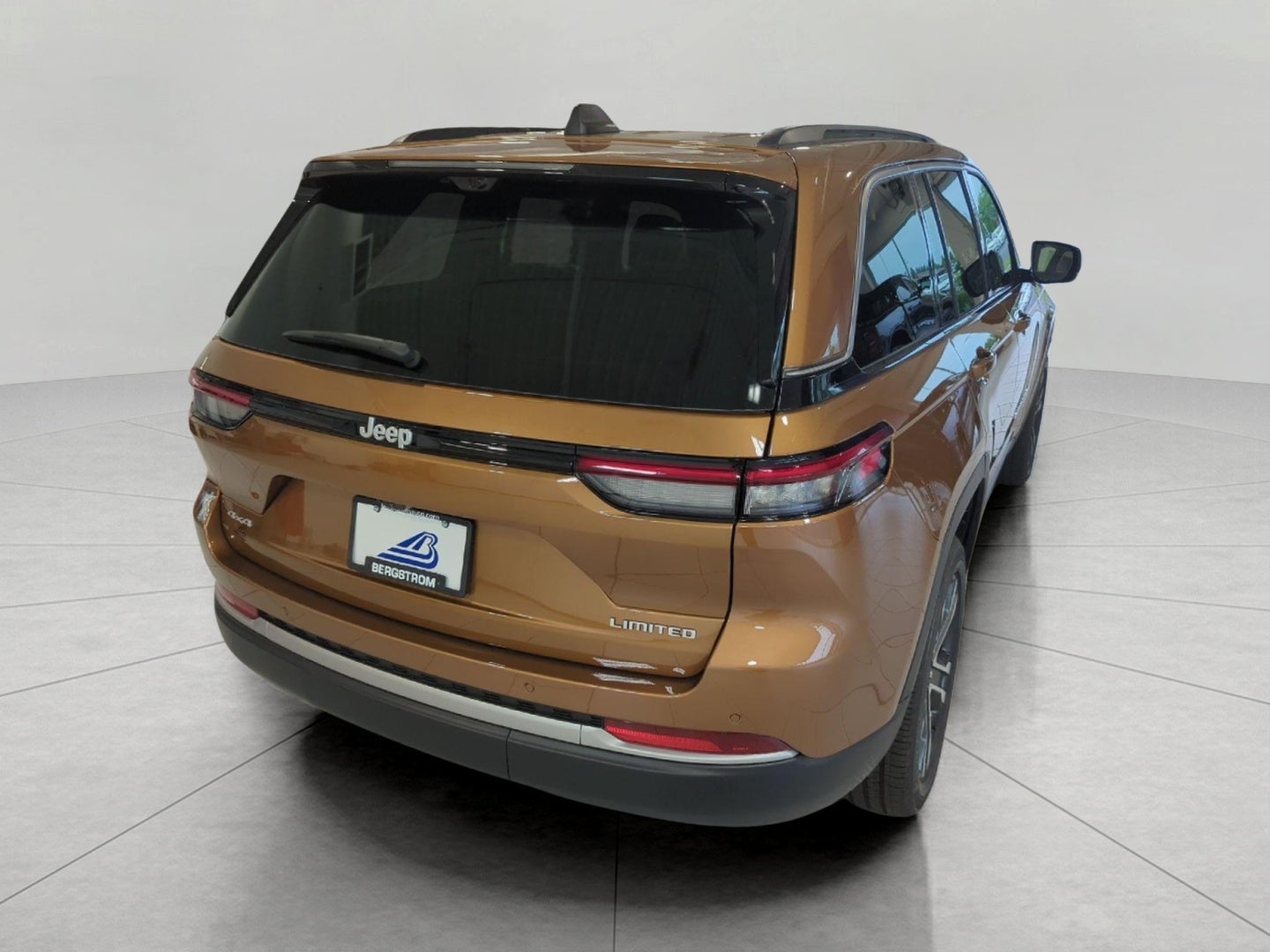 2027 Jeep Grand Cherokee GRAND CHEROKEE LIMITED 4X4