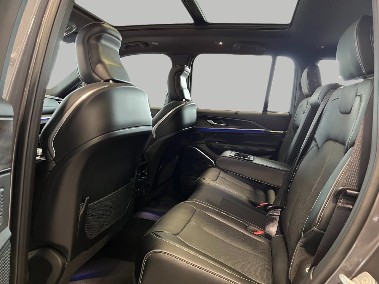 2025 Jeep Grand Cherokee GRAND CHEROKEE OVERLAND 4X4