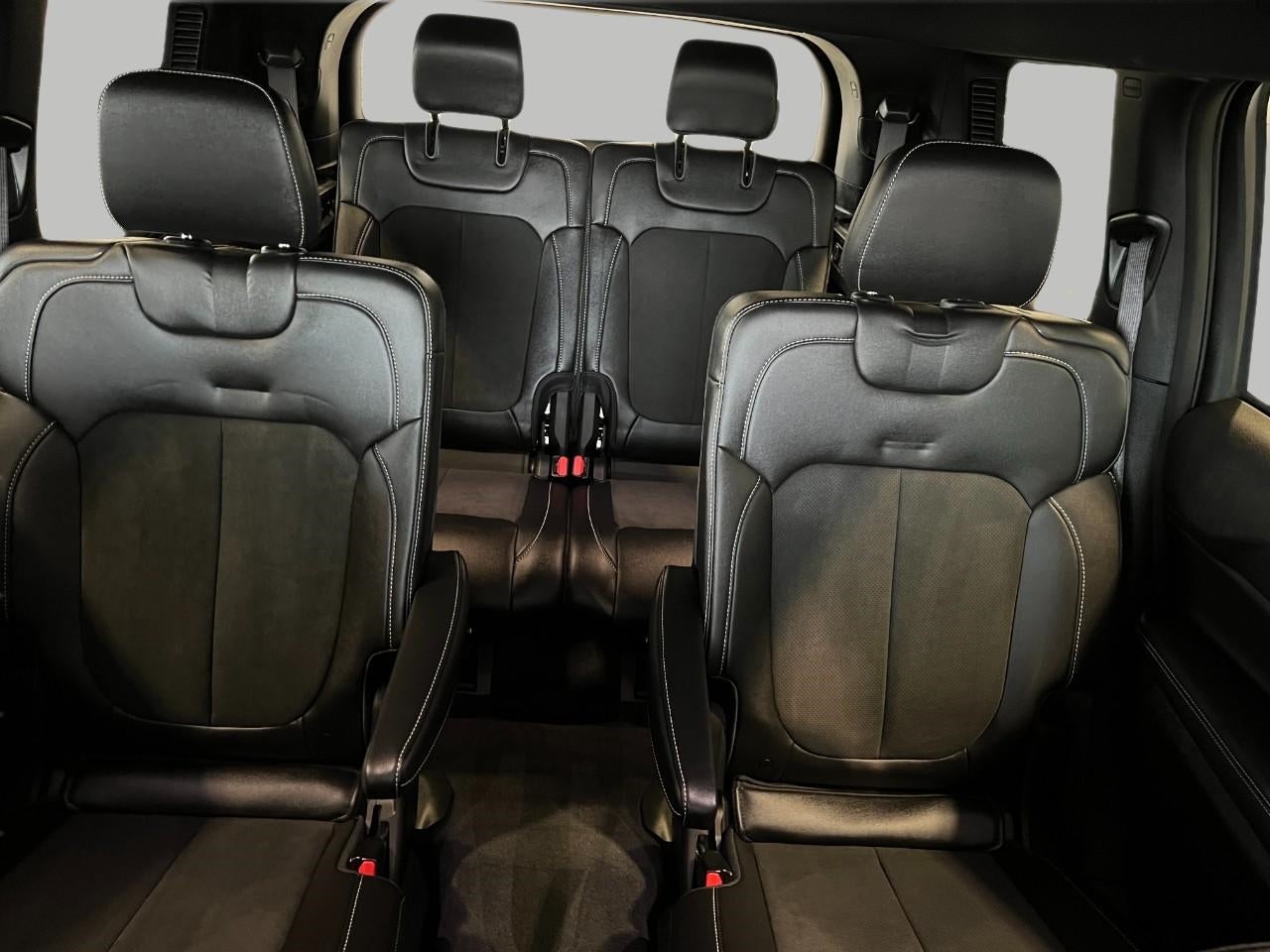 2025 Jeep Grand Cherokee L Altitude 4x4