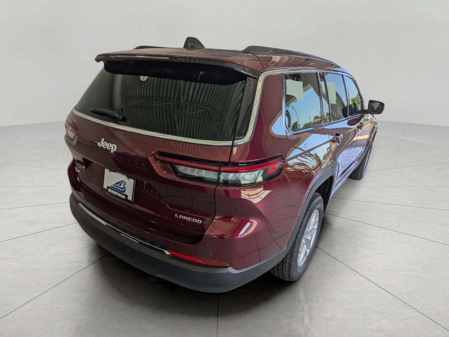 2025 Jeep Grand Cherokee GRAND CHEROKEE L LAREDO 4X4