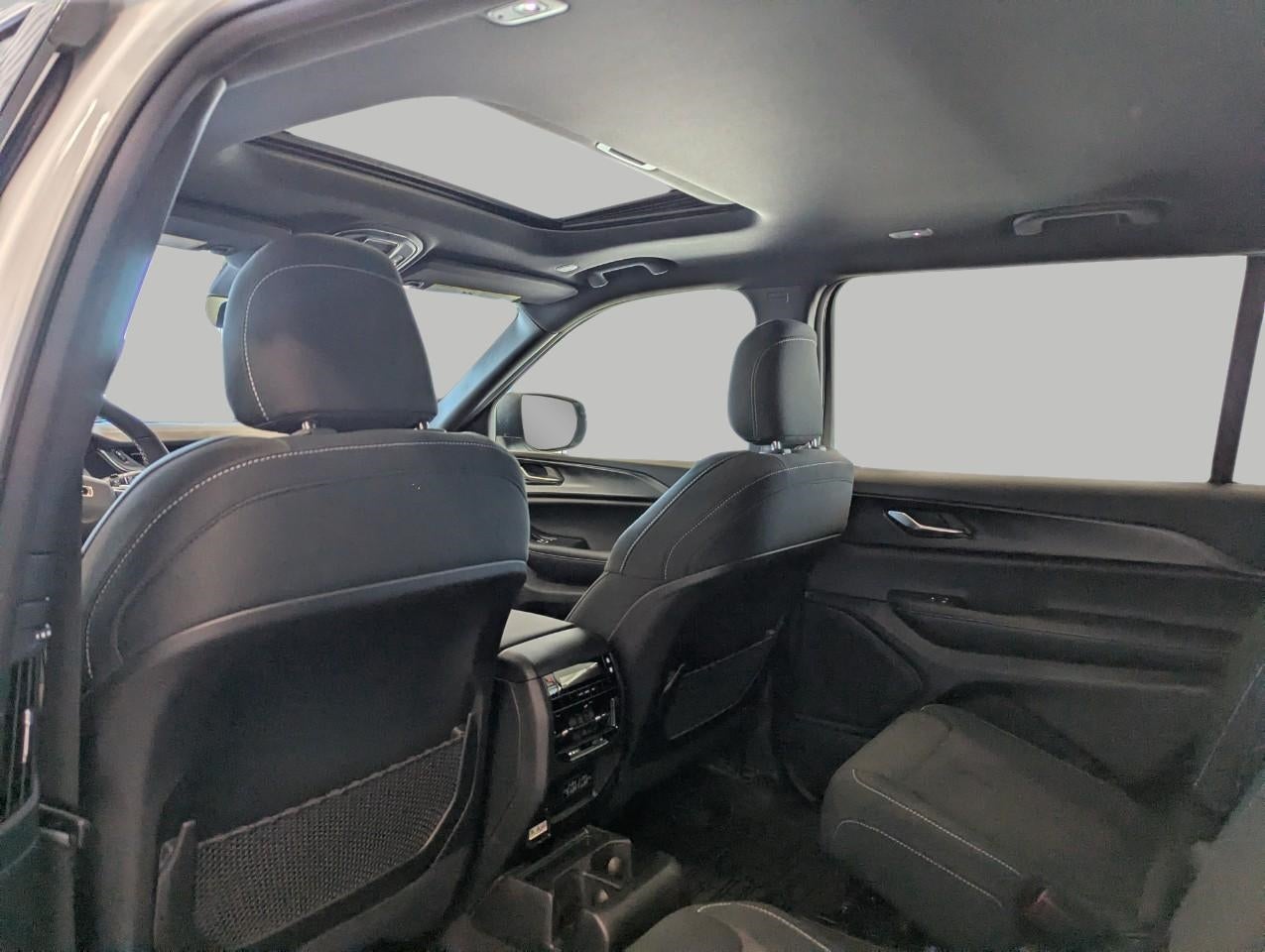 2026 Jeep Grand Cherokee GRAND CHEROKEE L LAREDO X 4X4