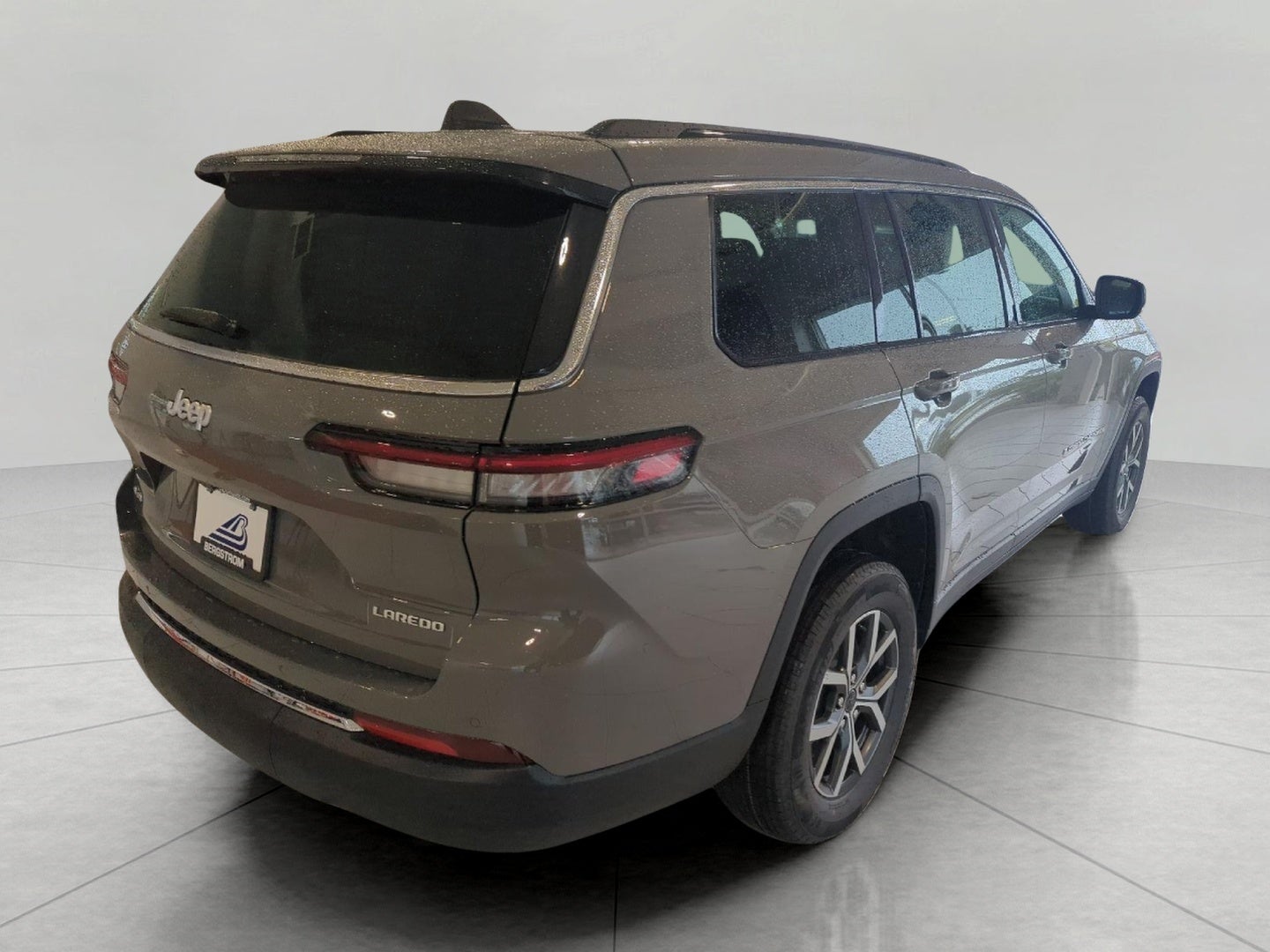 2027 Jeep Grand Cherokee L GRAND CHEROKEE L LAREDO 4X4