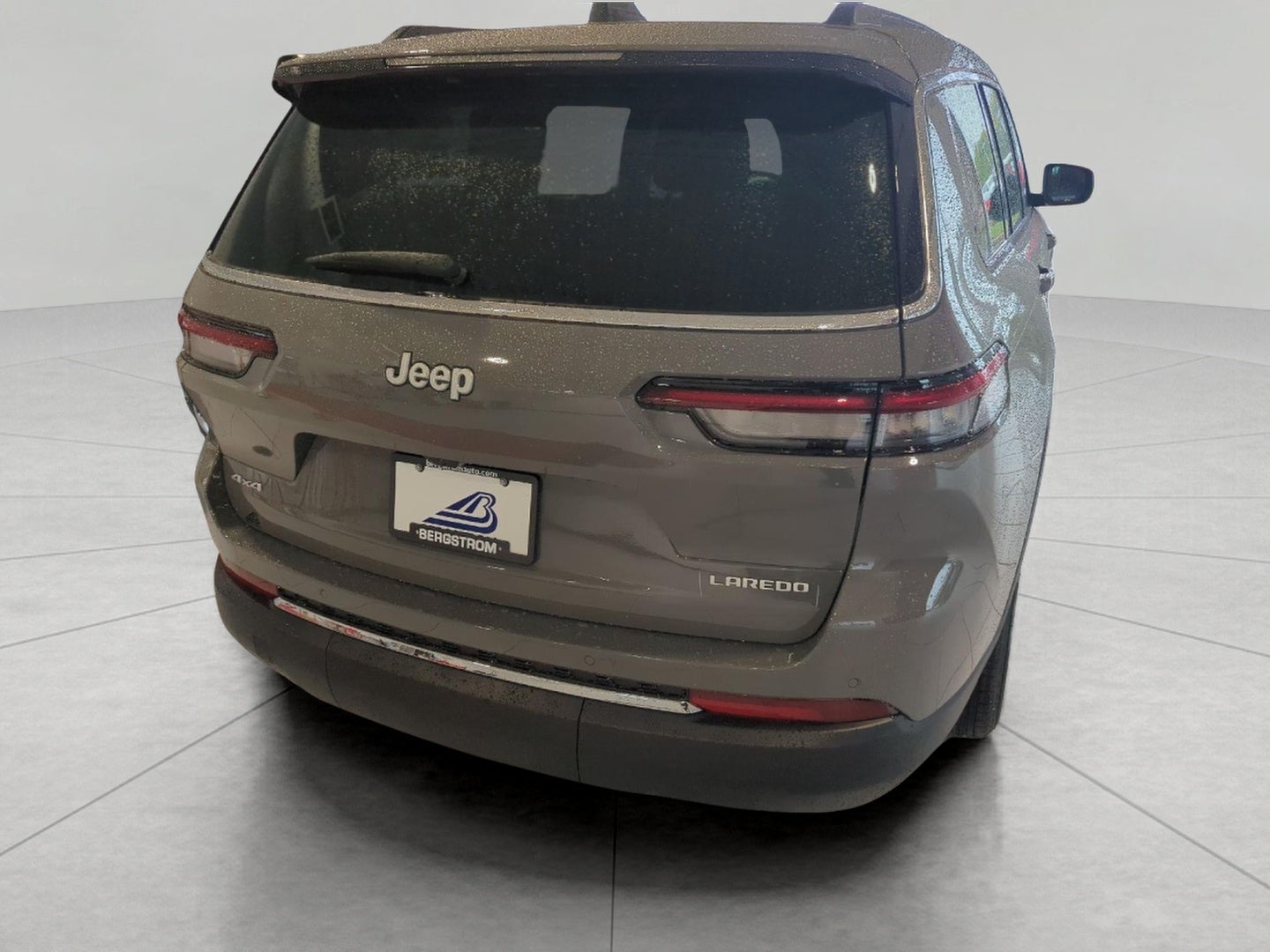 2027 Jeep Grand Cherokee L GRAND CHEROKEE L LAREDO 4X4