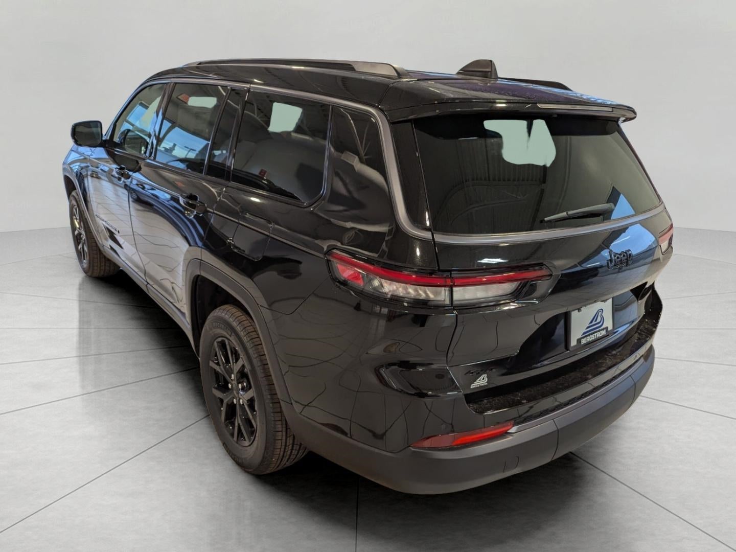 2026 Jeep Grand Cherokee GRAND CHEROKEE L LAREDO ALTITUDE 4X4