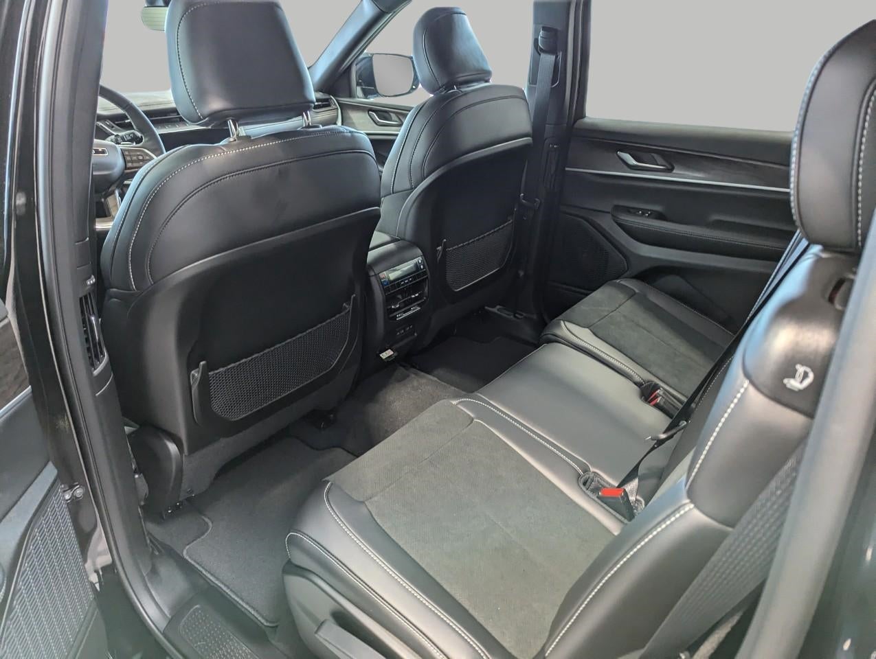 2026 Jeep Grand Cherokee GRAND CHEROKEE L LAREDO ALTITUDE 4X4